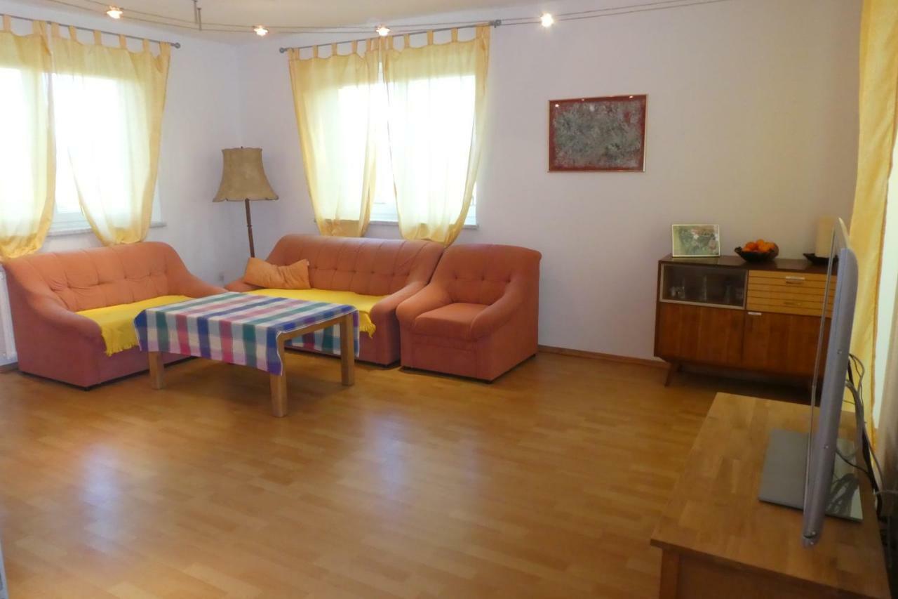 Narrenhaus Villa Fohnsdorf Kültér fotó